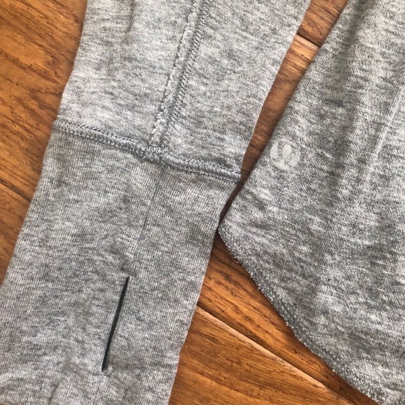 Lululemon Open Your Heart ❤️ Long sleeve tee - Picture 7 of 7